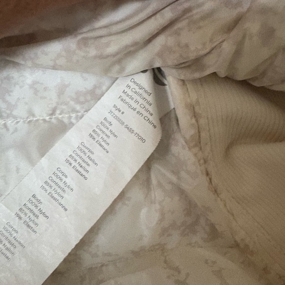 Fabletics Cream Puffer Vest - Picture 5 of 6